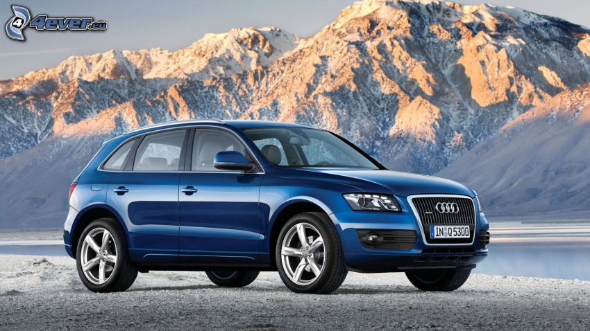 Audi Q5, felsige Berge