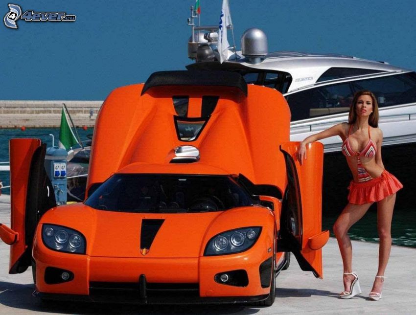 Koenigsegg CCX, sexy Frau im Bikini, Yacht