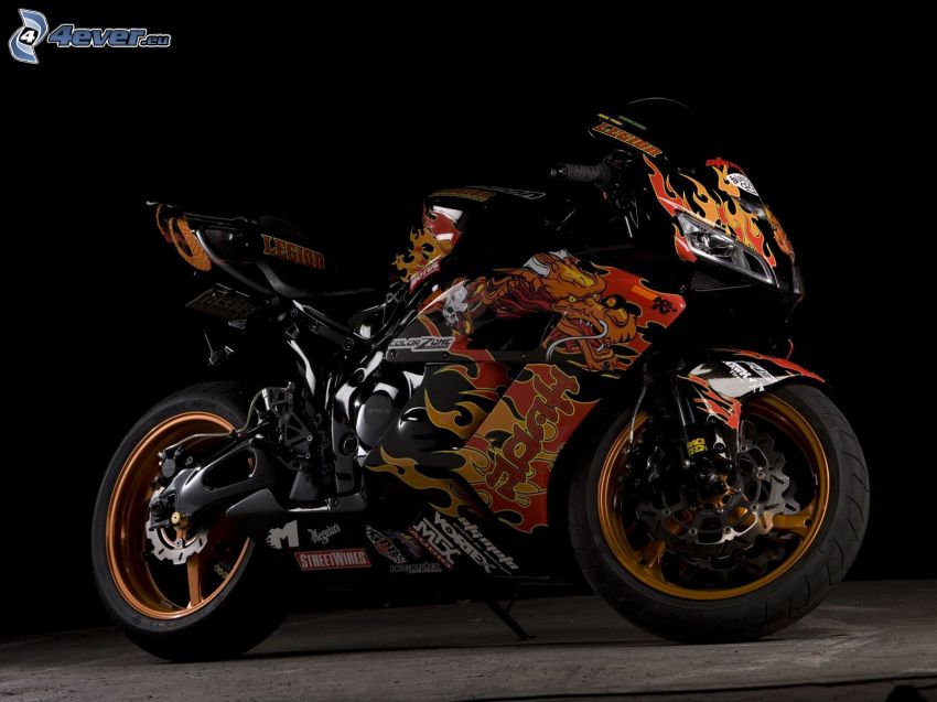 Honda CBR, Flammen