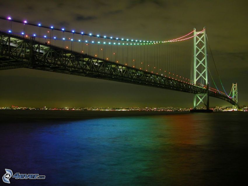 Akashi Kaikyo Bridge, beleuchtete Brücke