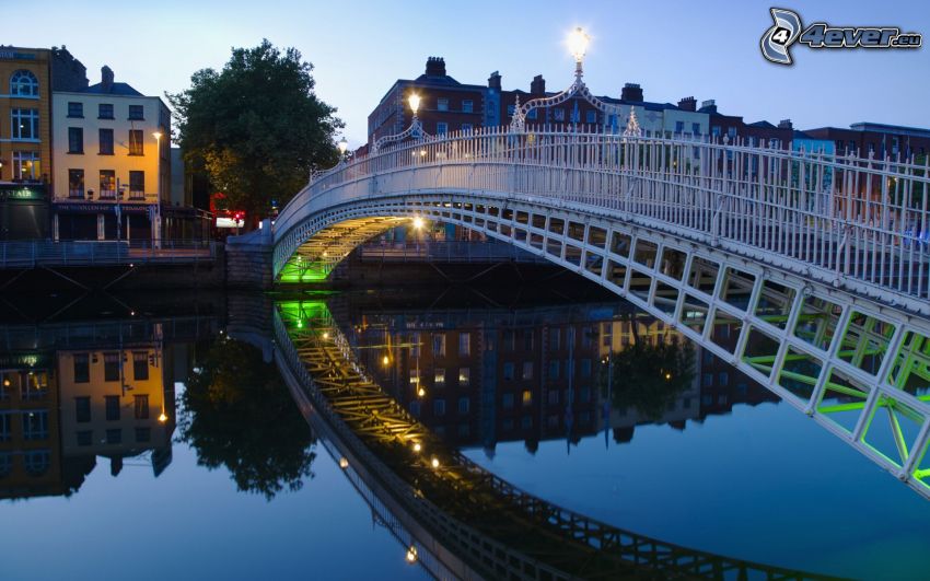Fußgängerbrücke, Dublin, Fluss