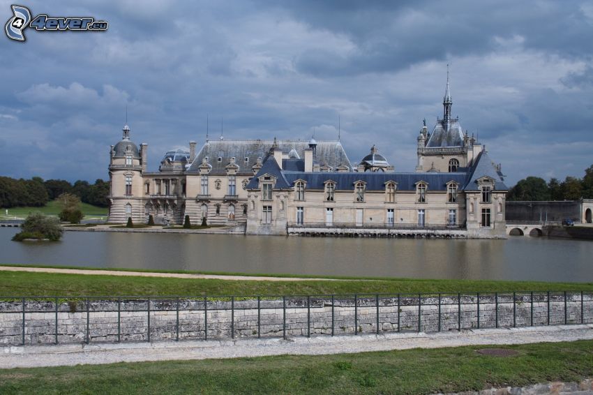 Château de Chantilly, See