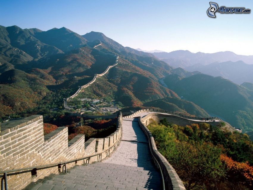 Chinesische Mauer, Berge