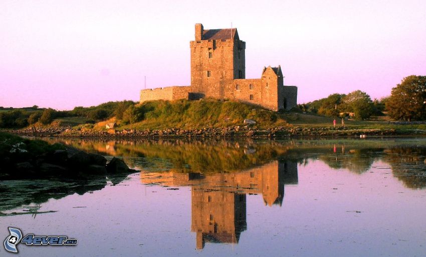 Dunguaire Castle, See, Spiegelung