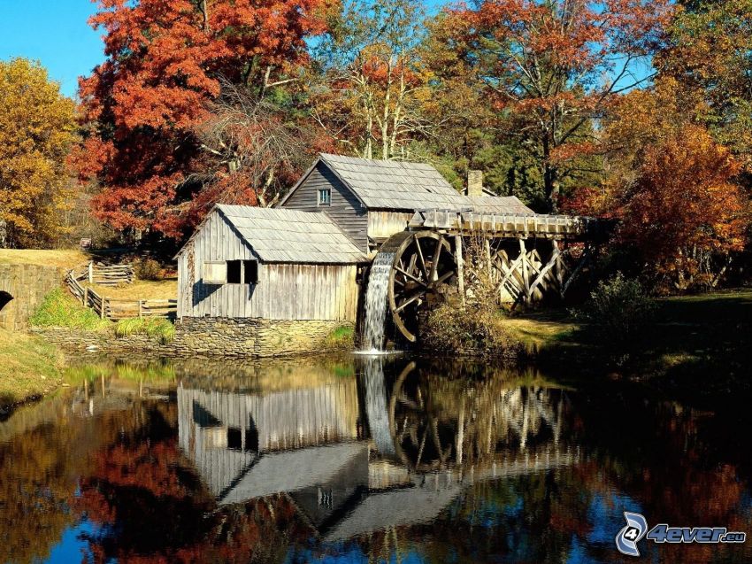 Mabry Mill, Herbstliche Bäume, Fluss, Spiegelung