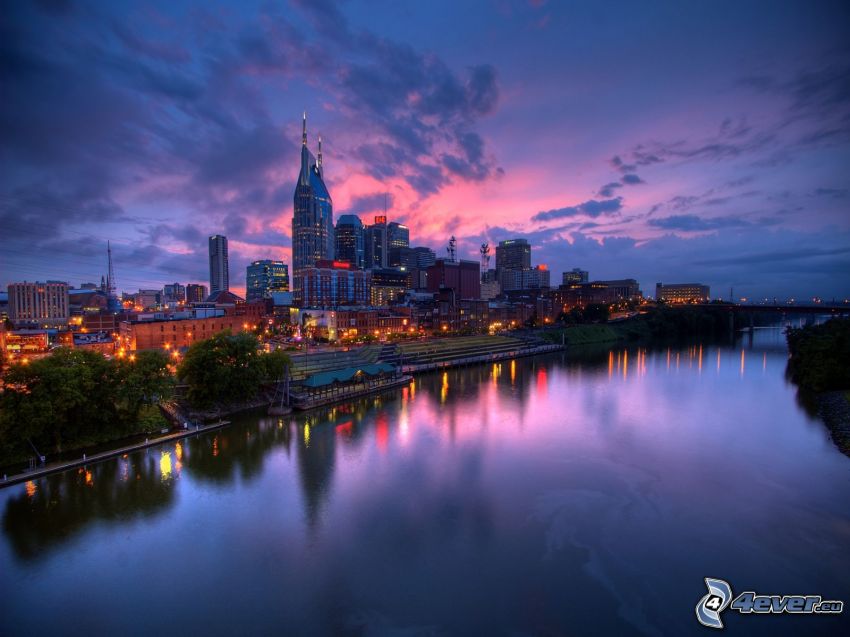 Nashville, abendliche Stadt, Fluss