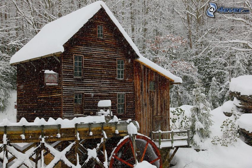 Wassermühle, Schnee, verschneiter Wald