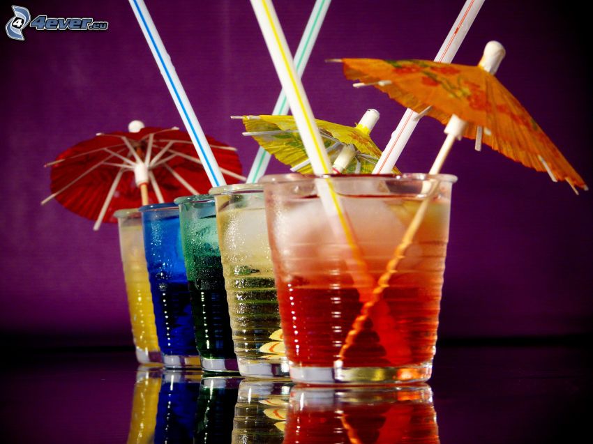 Cocktail, Regenschirme, Strohhalme
