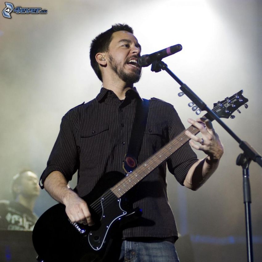 Mike Shinoda, Gitarrist, Singen, Konzert
