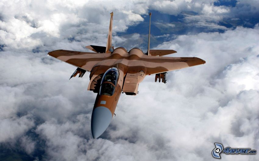 F-15 Eagle, über den Wolken