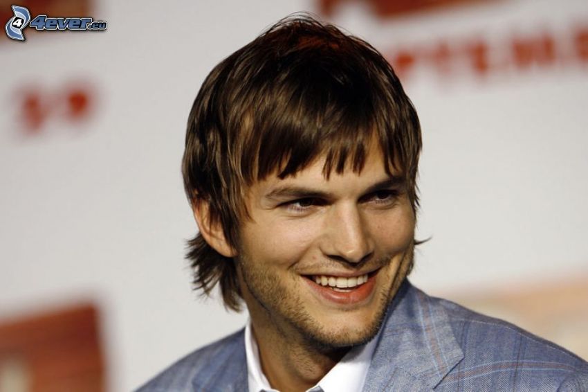 Ashton Kutcher, Lächeln
