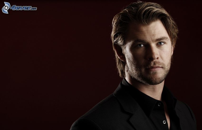 Chris Hemsworth, mann im Anzug