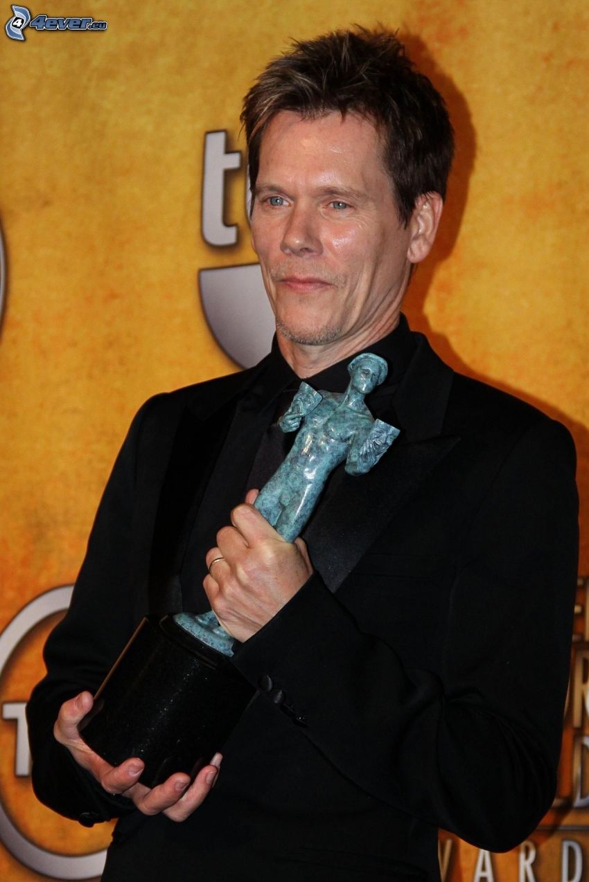 Kevin Bacon, Statue