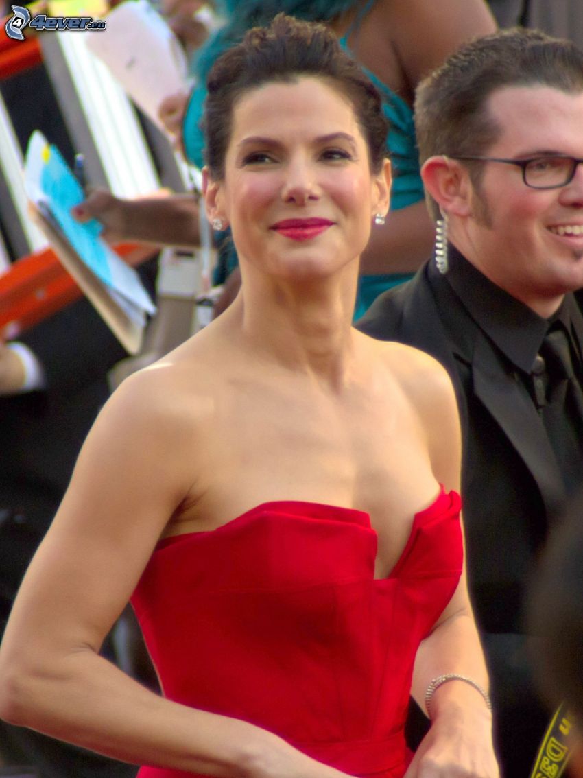 Sandra Bullock, rotes Kleid