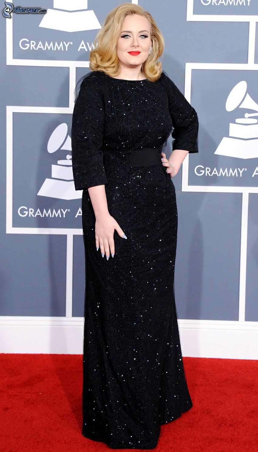 Adele, schwarzes Kleid