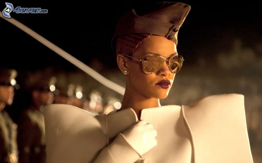Rihanna, Sonnenbrille
