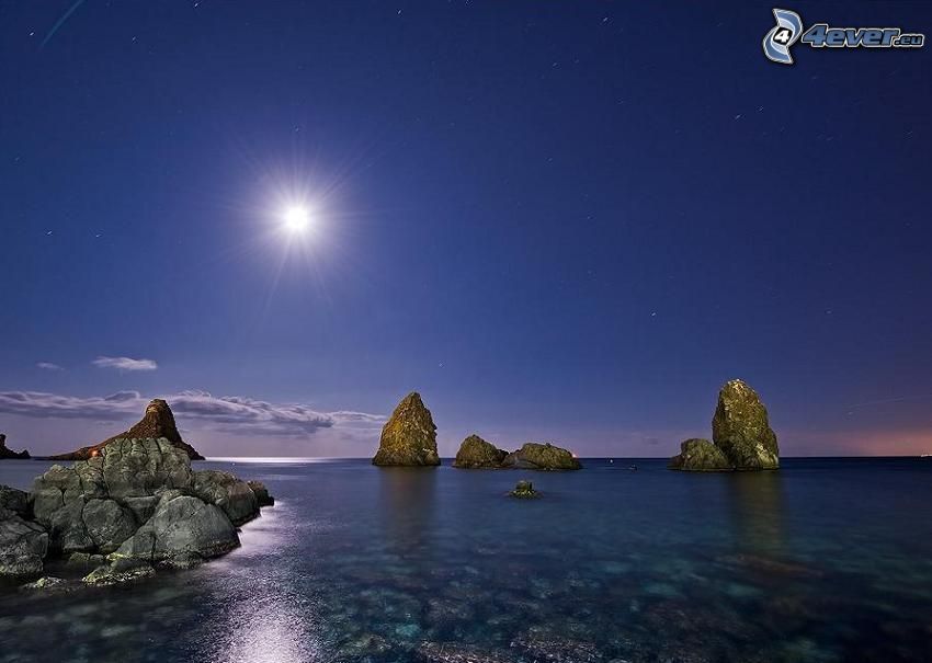 Küste in der Nacht, Mond, Meer