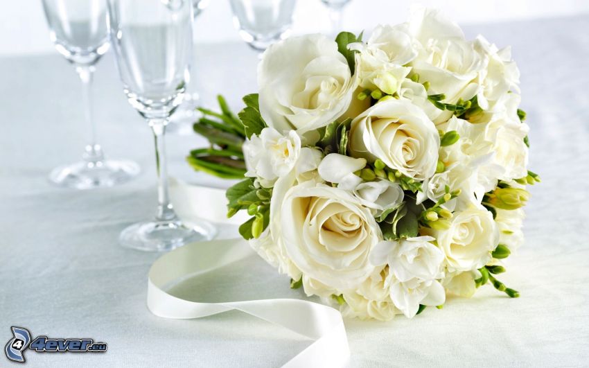 Hochzeitsstrauß, weiße Rosen, Gläser