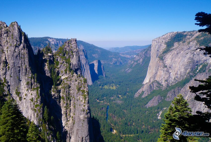 Tal im Yosemite-Nationalpark, Blick auf das Tal