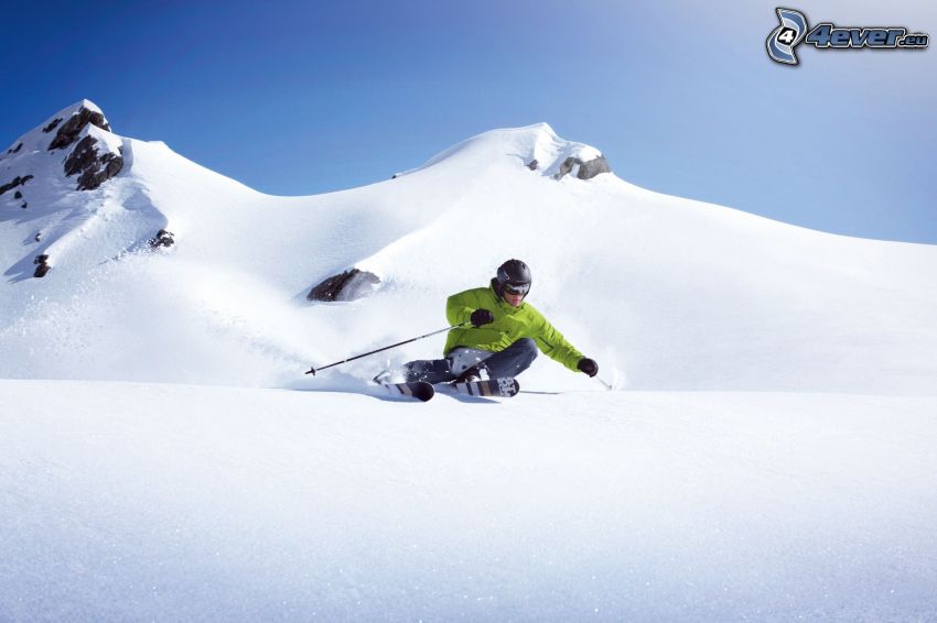 Skifahren, verschneiter Berg