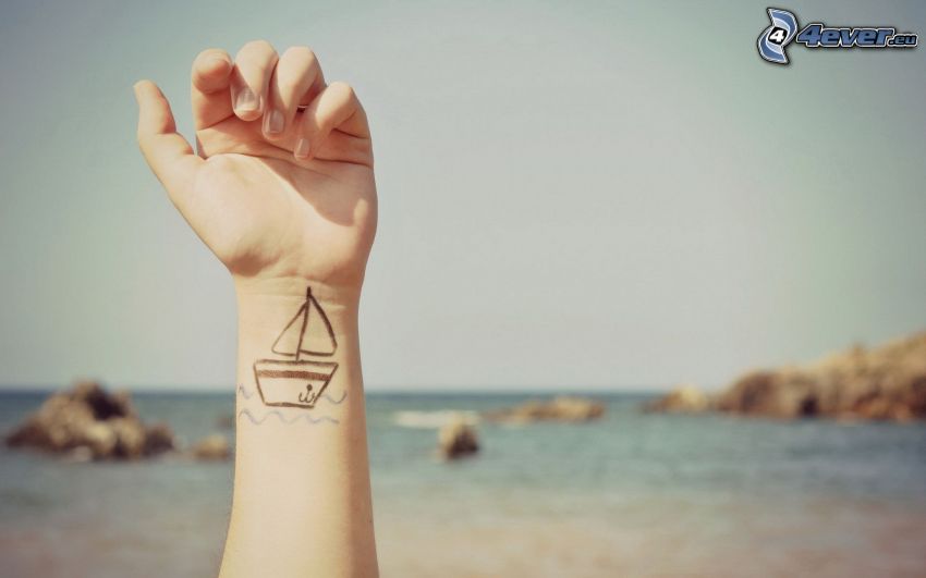 hand, tatuering, öppet hav