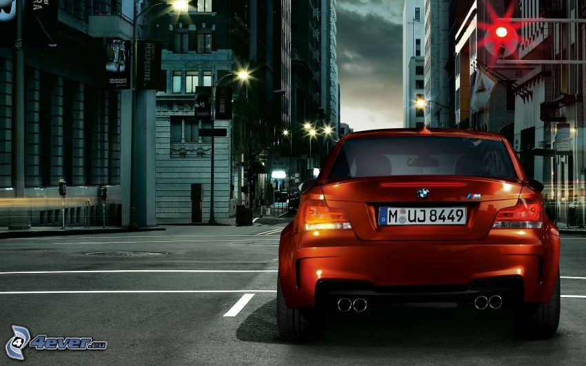 BMW M1, korsning, gata