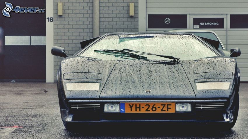 Lamborghini Countach, regn