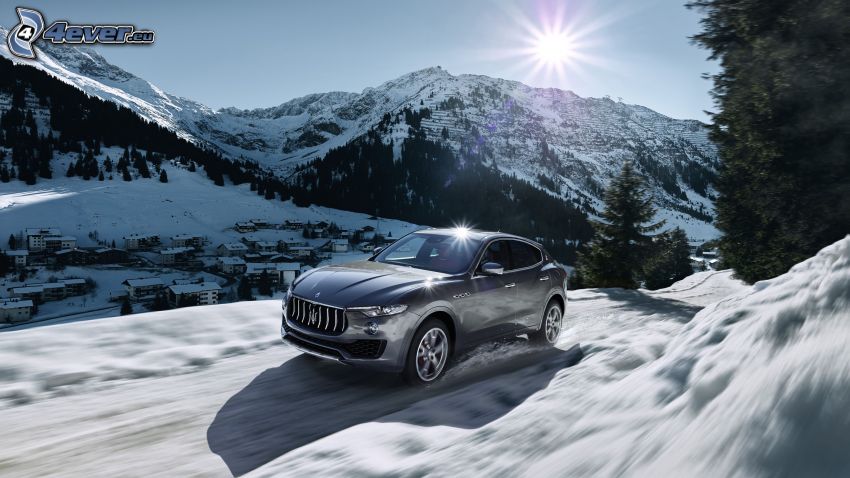 Maserati Levante, snöklädda berg, snö