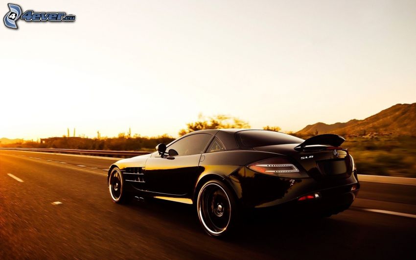 Mercedes-Benz SLR McLaren, väg