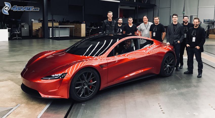 Tesla Roadster 2, människor