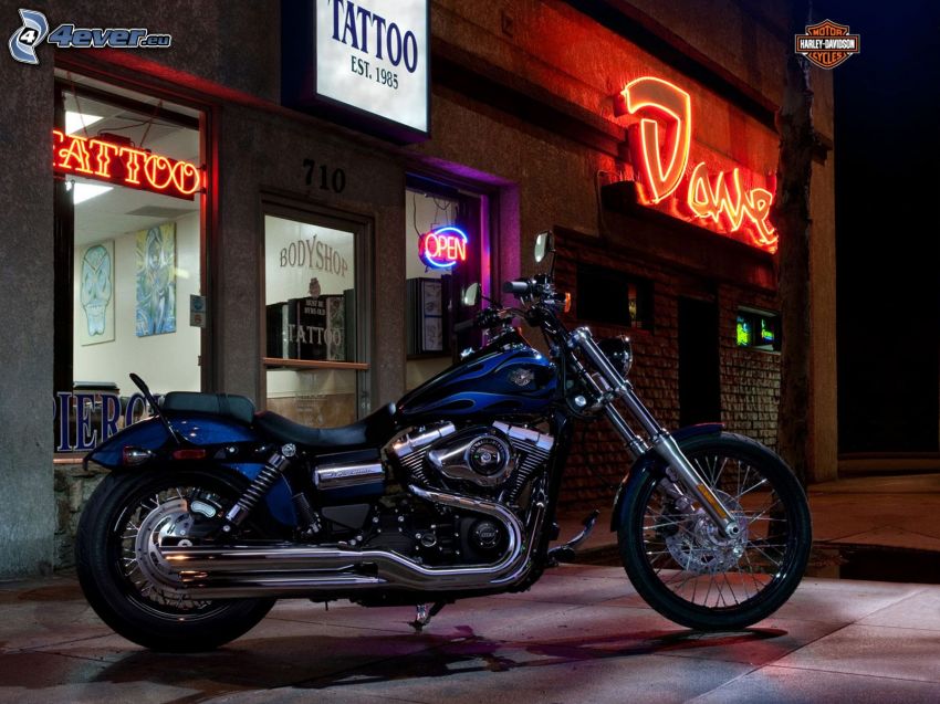Harley-Davidson, byggnad