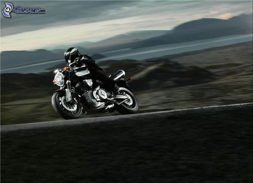 Yamaha, motorcykelförare, fart