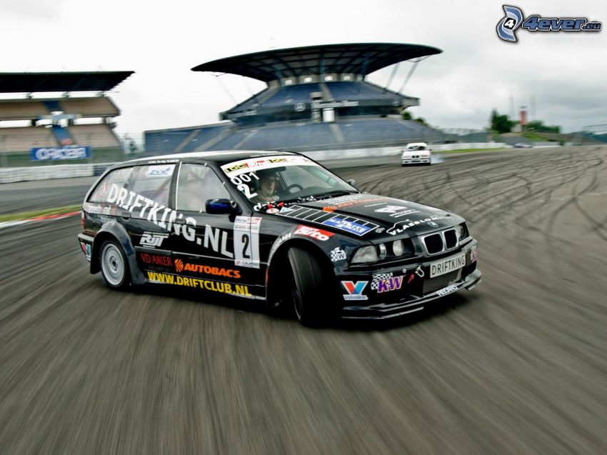 BMW, drifting