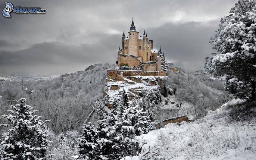 Alcázar of Segovia, snöigt landskap
