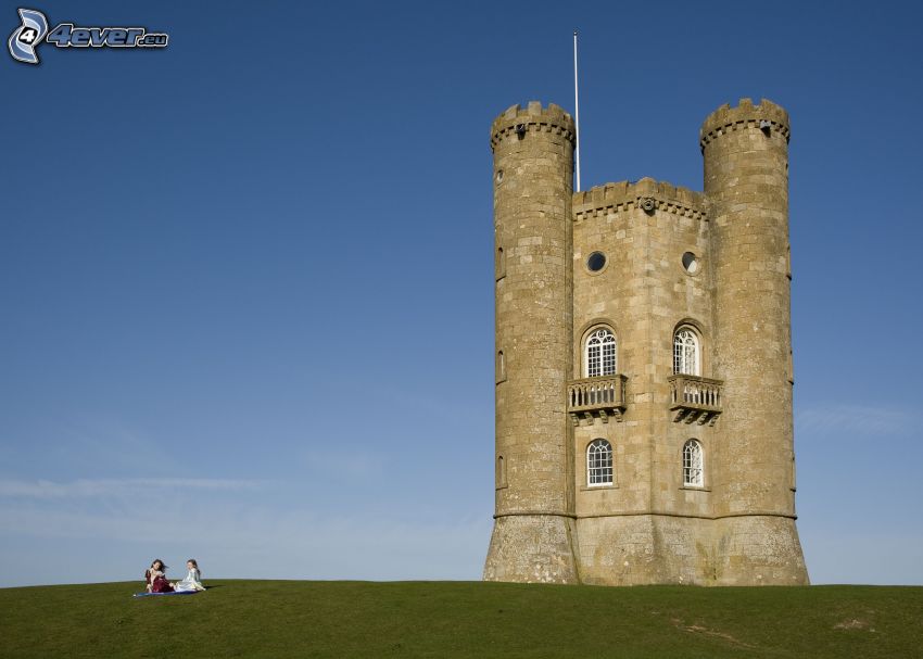 Broadway Tower, turister