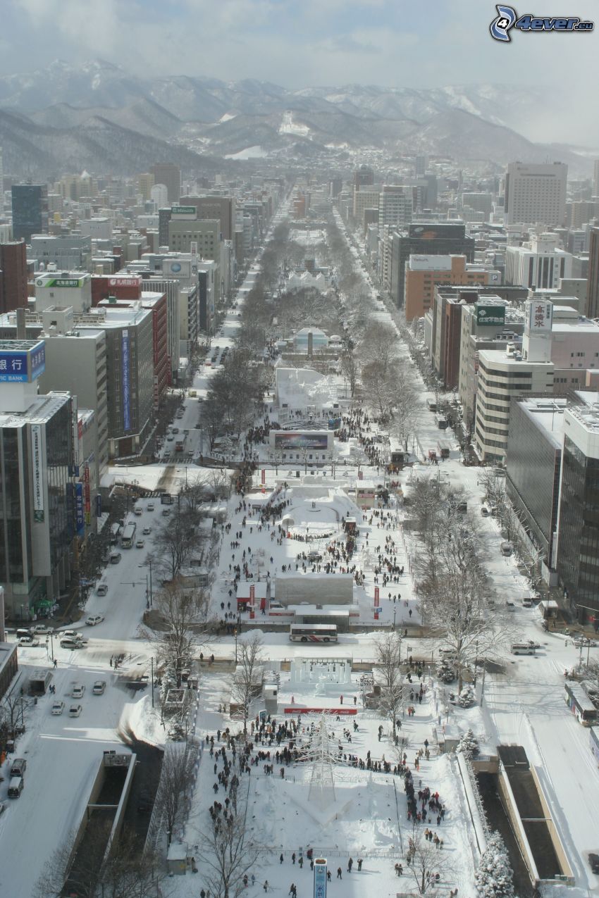 Odori Park, Sapporo, snö, snöig bergskedja