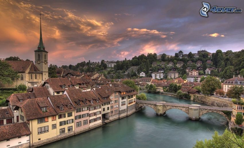Bern, Schweiz, stadsutsikt, flod, bro, hus, efter solnedgången, orangea moln, HDR