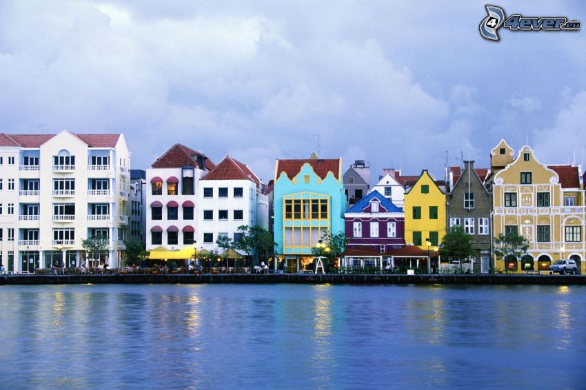 Curaçao, färgglada hus