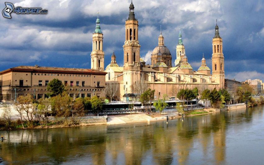 Zaragoza, flod
