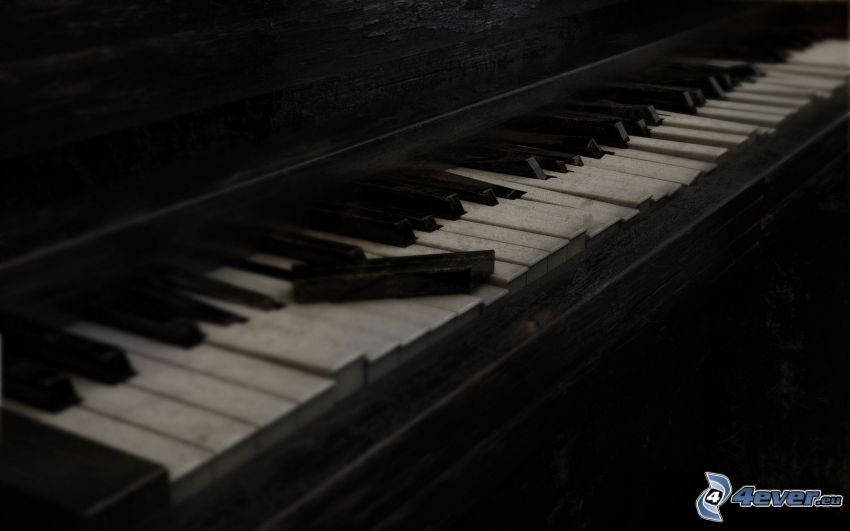 gammalt piano