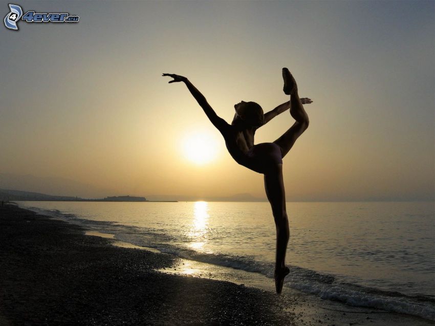 ballerinor, pose, solnedgång över hav, strand