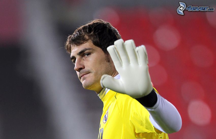 Iker Casillas, fotbollsspelare, handskar