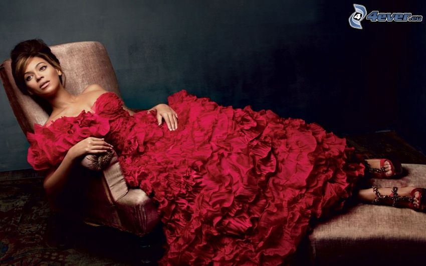 Beyoncé Knowles, röd klänning