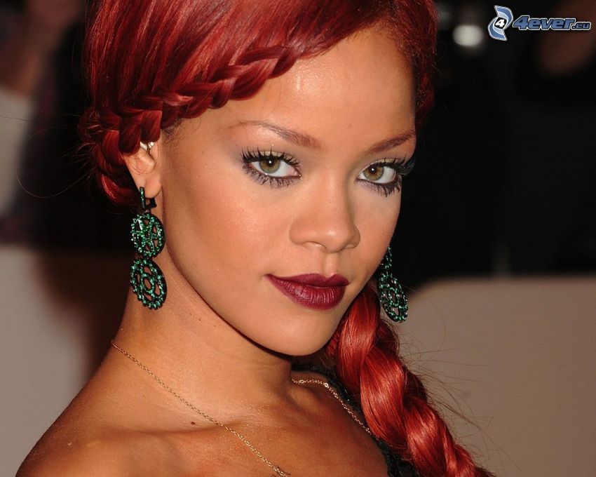 Rihanna, rött hår