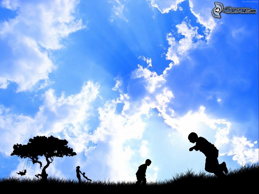 silhuetter av barn, siluett av ett träd, himmel
