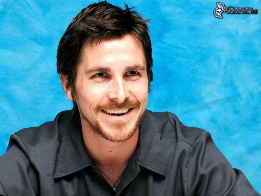 Christian Bale, leende