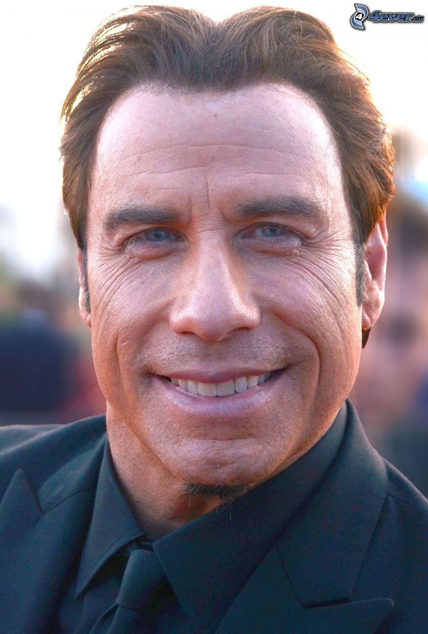 John Travolta, leende