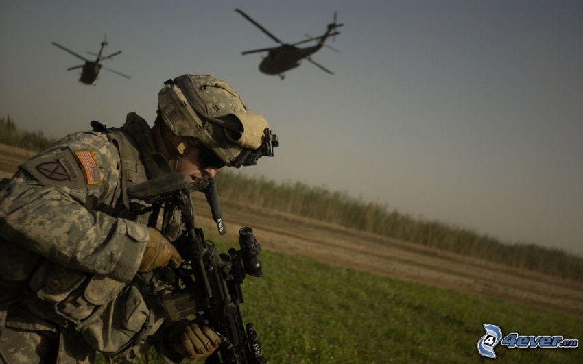 soldat med en pistol, militära helikoptrar