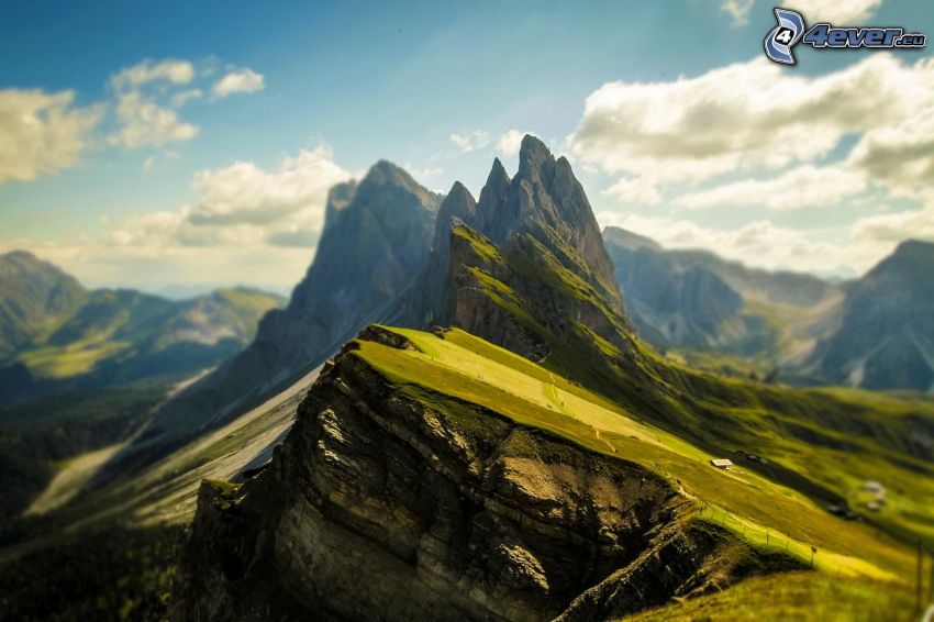 Dolomiterna, klippiga berg