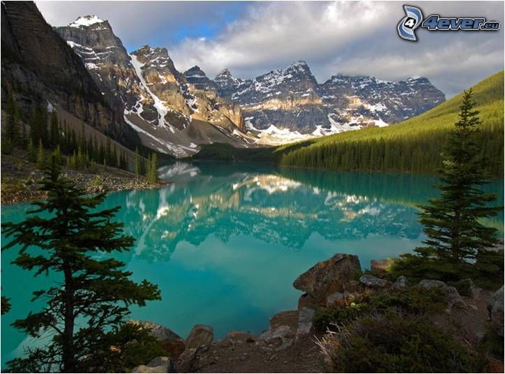 Moraine Lake, Valley of the ten Peaks, Banff National Park, azurblå sjö